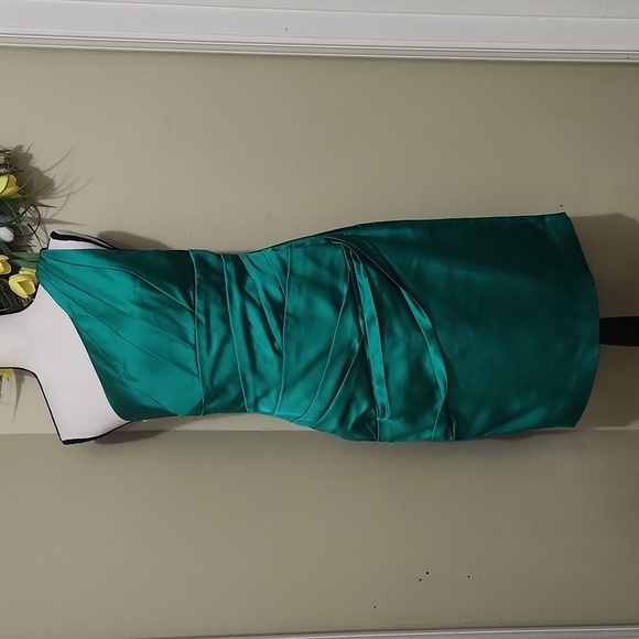 david bridal green dress David's Bridal, The Edit by DB Studio Women's Formal V-Neck Ruched Sheath Dress, Full Length, Jersey